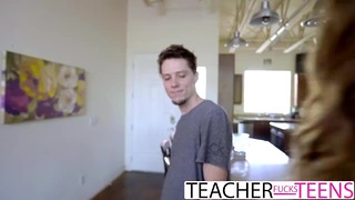 Öğretmen ve Öğrenci İçin Sıcak Üçlü Fuck