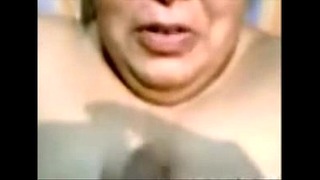Indiase tante blowjob en cumshot op gezicht