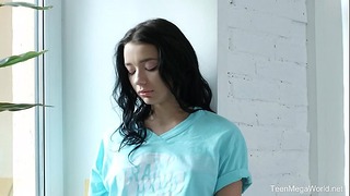 Anal-Beauty.com – Emily Bender – 布鲁内特喜欢屁股上的硬鸡巴