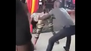 非洲男性如何庆祝他们的生日