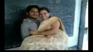 Tamil College Boy si užívá svého profesora Sex Video Everseen Mms