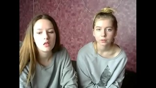 两个女孩一个网络摄像头 – camgirls420.com