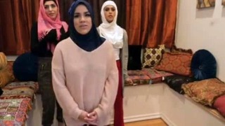 아랍 여성의 그룹 섹스