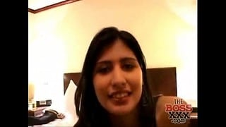 Dhanya Balakrishna 长得像拉丁裔印度人