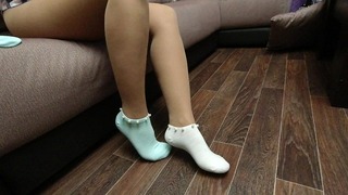 Hot Girl In Pantyhose Jurken + Show Socks Foot Kink