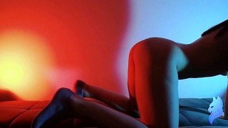 Neon Rusia Remaja Seksi