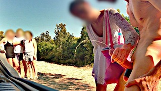 Przygoda na plaży: Dick wystawiony na widok ludzi i brudna kobieta doprowadza mnie do orgazmu