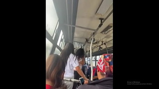 Novinha Gozando Em Live Dentro De Ônibus Publico