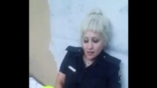 Argentine Policía Puta Hermosa