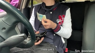 Уличная проститутка из Ливерпуля пожалела бедного студента и согласилась отсосать у него всего за 5