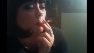 BBW Tina Snua Chain raucht 2 120 Zigaretten