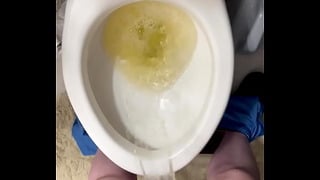 Huge Piss 2