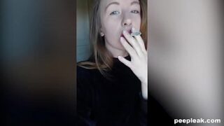 业余辣妹喜欢吸烟和自慰