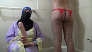 مصرية بتخون جوزها بترسل فيديوهات لجرها كلام مصري Arab Wife With Indian Cuckold Husband